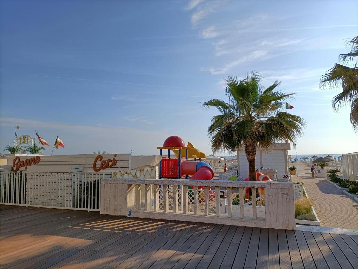 Hotel Bed&Book Rimini Exterior foto