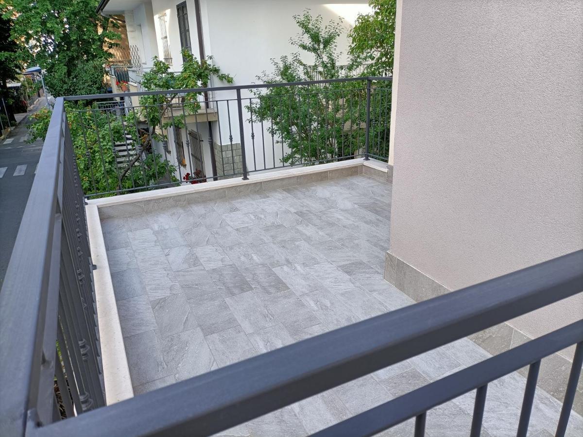 Hotel Bed&Book Rimini Exterior foto